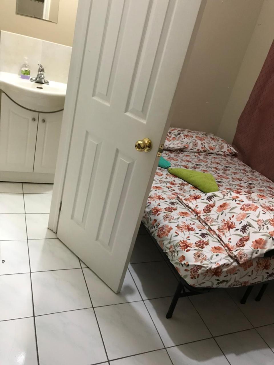 Toronto Travellers Home المظهر الخارجي الصورة